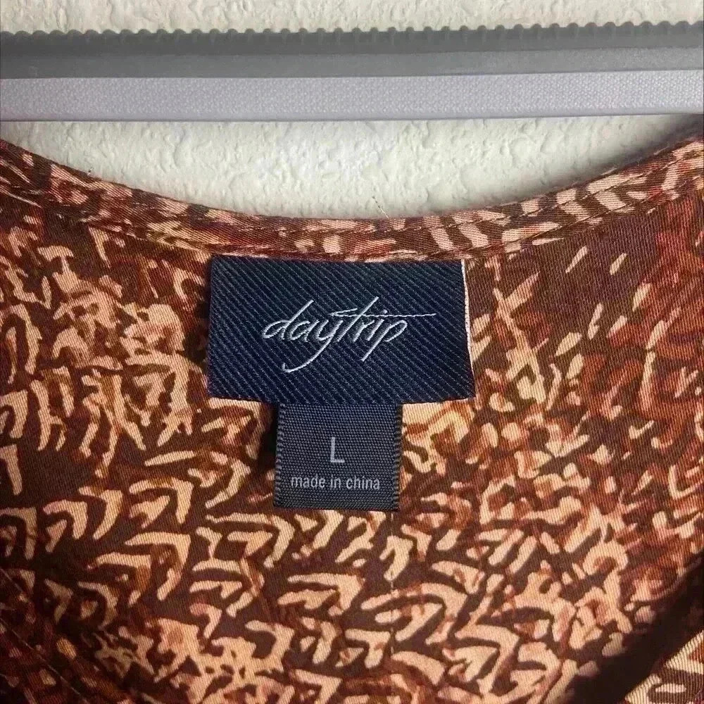 Daytrip Brown Patterned Blouse - image 7